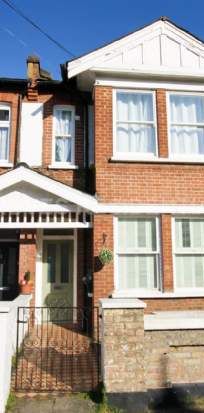 2 bedroom property to rent in Kingston Upon Thames - Photo 2