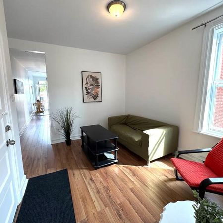 Rosemont superbe 4 1/2 meublé tout-inclus ! - Photo 4