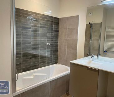 Location Appartement 3 pièces 58m² MARSEILLE 1er - Photo 5