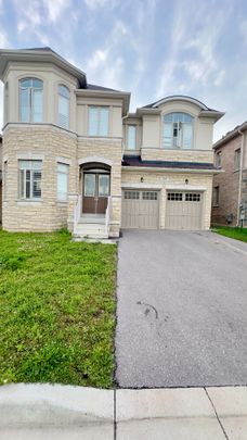 For Lease - 24 Mcdonough Gardens, Hamilton, Ontario - Photo 1