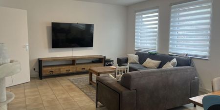 Appartement te huur in Eeklo voor € 965 met 3 slaapkamers - Photo 2