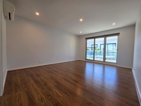 Stylish Apartments in Prime Location - Photo 3