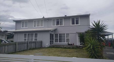 Charming 3BR Home with Deck & AC! - Photo 5