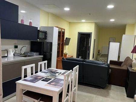 Alquiler de estudio en Calle Almería - Photo 2