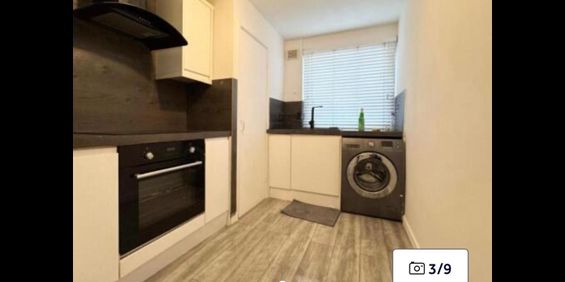 Room in a Shared House, The Priory, CR0 - Photo 3