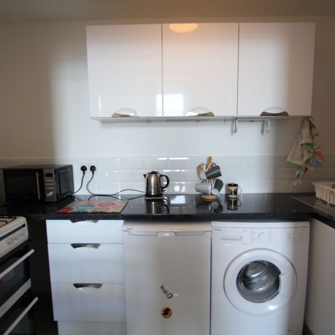 Blantyre Street, Yorkhill, Glasgow - Photo 1