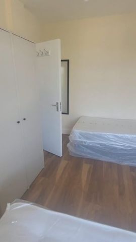 Room in a Shared House, Whitehorse Road, CR0 - Photo 5