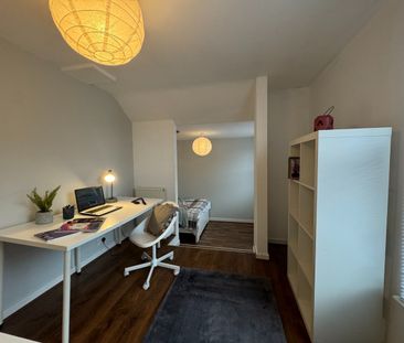 5 Bed Terraced House, Blenheim Road, L18 - Photo 2