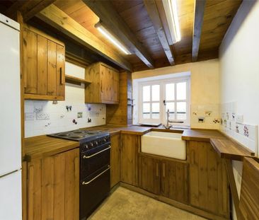 1 bedroom end of terrace house to rent - Photo 2