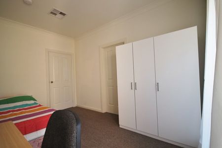 7-bedroom shared house / townhouse, Gameau Rd - Photo 4