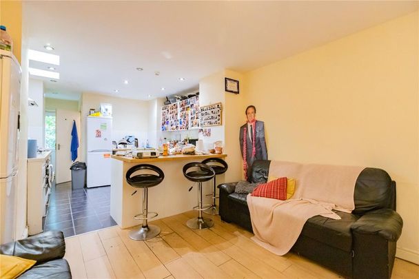 6 bedroom house to rent - Photo 1