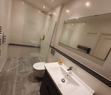 Weston-super-Mare, North Somerset - Photo 2