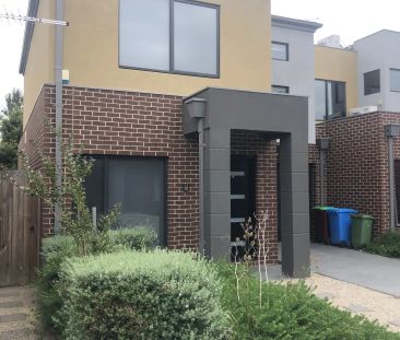 3/147-149 Golf Links Road, Berwick VIC 3806 - Photo 4