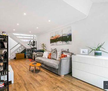 Alexandra Close, Walton-on-thames, Surrey, KT12 - Photo 4