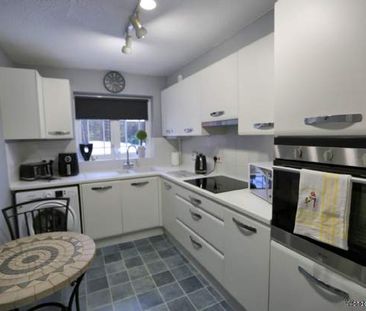 2 bedroom property to rent in Macclesfield - Photo 2