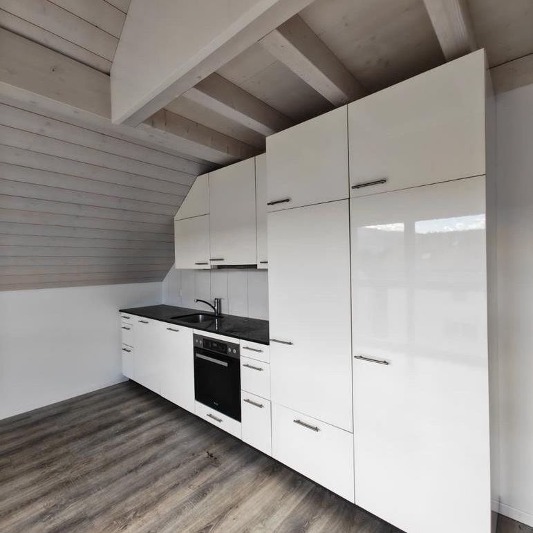 Moderne 3.5-Zimmerduplexwohnung im 3. Stock / Mietzinsaktion - Photo 1
