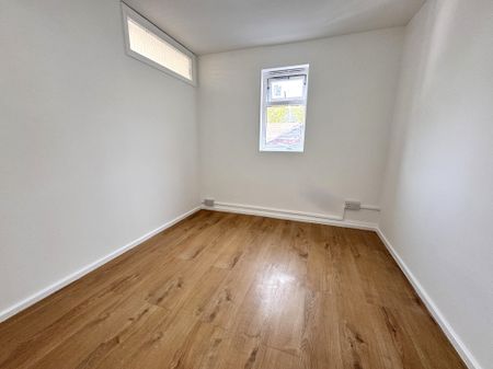 High Street, Leighton Buzzard - Photo 5