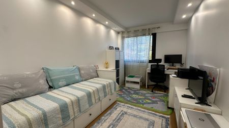 Superbe Appartement Meublé à Louer au Pecq - 4 Pièces, 3 Chambres ! - Photo 3