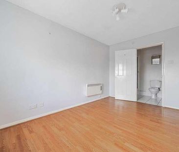 Elm Park, Bath Road, RG30 - Photo 4