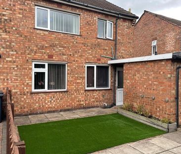 3 bedroom semi-detached house to rent - Photo 6