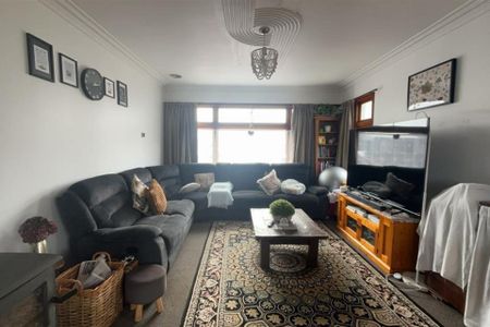 68 Lees Street, Gladstone - Photo 3