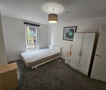 2 Bed Flat, Hoffmans Road, E17 - Photo 1