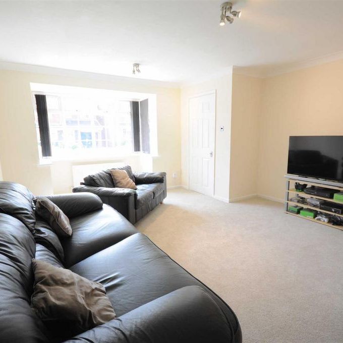 4 bedroom detached house to rent - Photo 1
