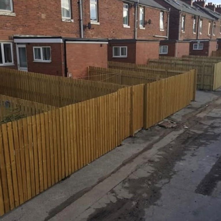 2 bed Terraced - To Let - Photo 1