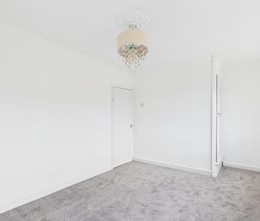 2 bedroom semi-detached house to rent - Photo 2