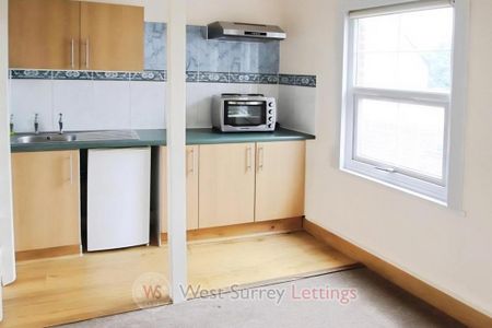 Studio to rent - Photo 3