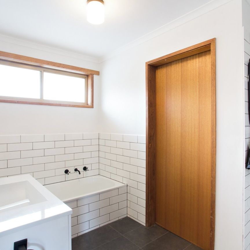 TWO BEDROOM UNIT IN BROWN HILL! - Photo 1