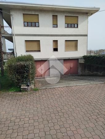 Quadrilocale in affitto - Photo 2