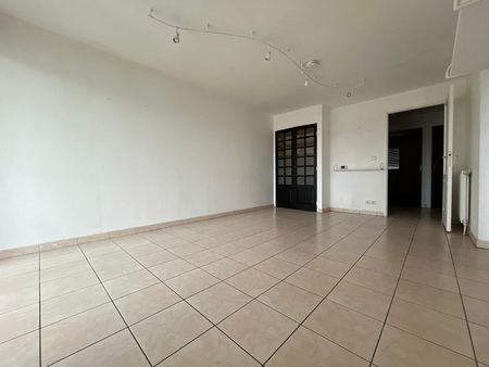 Location Appartement 3 pièces 60m² - Photo 2