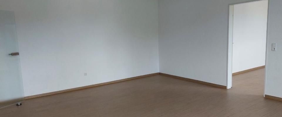 ***Wohnung mit Aussicht*** Etagenwohnung mit Aufzug in zentraler Lage - Foto 1