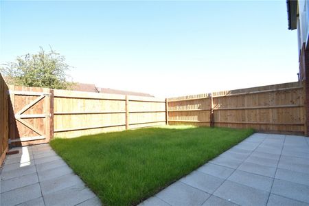 Peel Close, Gerrards Cross,SL9 - Photo 5