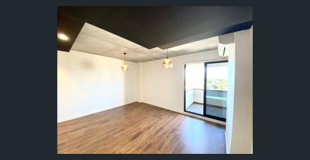 Modern 1-Bedroom Apartment in the Heart of Footscray - Photo 4