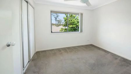 3 Bedroom Townhouse in Quiet Complex - Photo 4