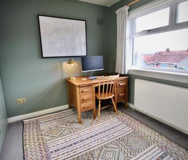 3 bedroom semi-detached house to rent - Photo 2