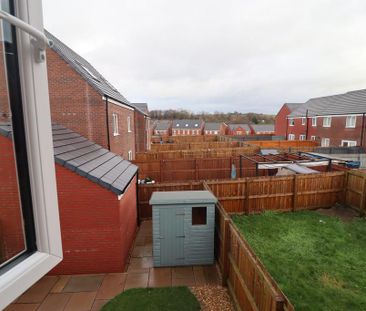 3 bedroom semi-detached house to rent - Photo 1