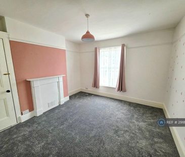 2 bedroom maisonette to rent - Photo 3