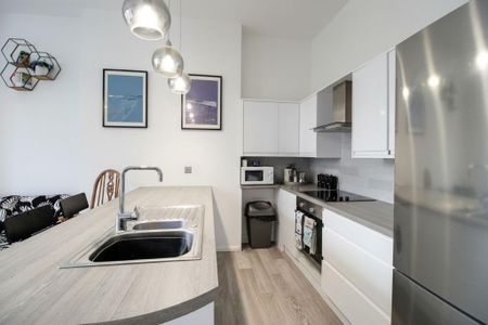 2 bedroom flat to rent - Photo 5