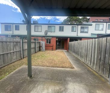 Inner City Townhouse - Photo 1