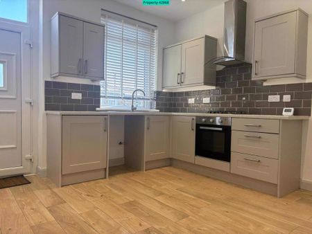 2 bedroom terraced house to rent - Photo 3