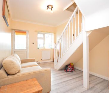 2 bedroom semi-detached house to rent - Photo 4