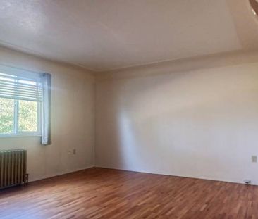 1-Bedroom with park views in Aurora Manor Apartments - Photo 4