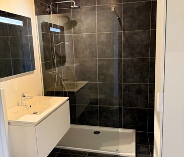 Gelijkvloers instapklaar 1 slaapkamer appartement met terras, autos... - Photo 4