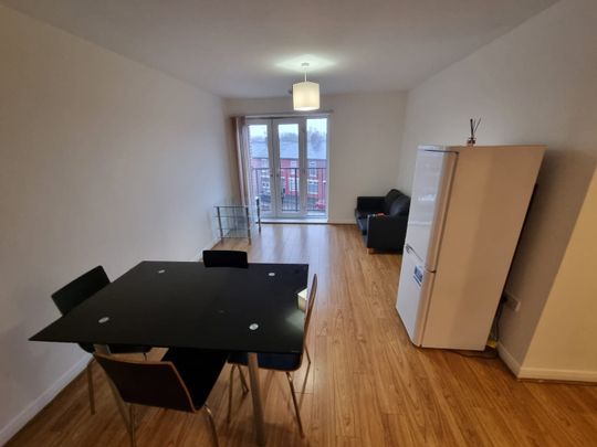 2 Bed Flat, Hessel Street, M50 - Photo 1