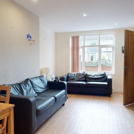 Langdale Gardens, - Photo 1