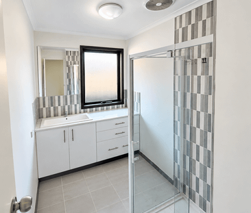 Modern Family Home in the Heart of Epping - Unbeatable Location Near Station - **APPLY FOR THIS PROPERTY NOW** - Photo 3