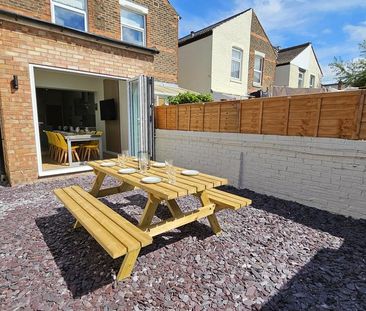 1 bedroom in a house share to rent - Photo 6